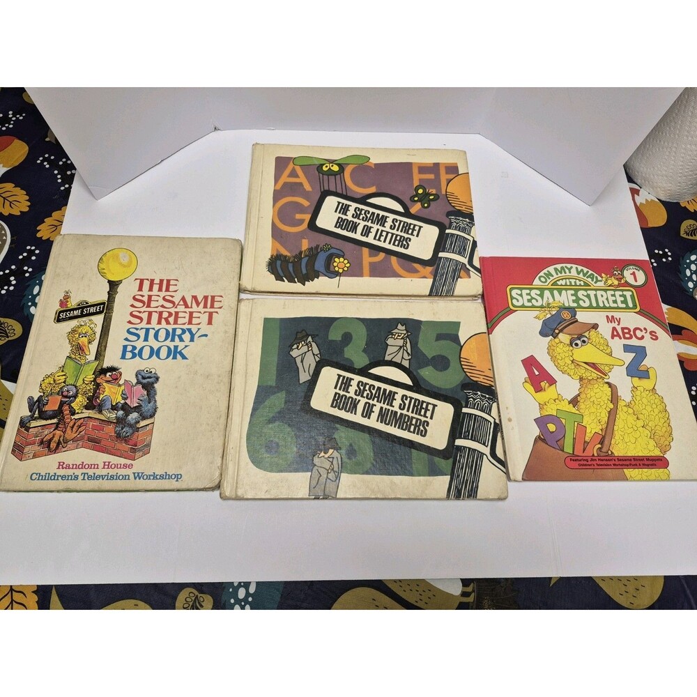 Vintage Lot Of 4 Sesame Street Books Storybook, Numbers, Alphabet. Letters